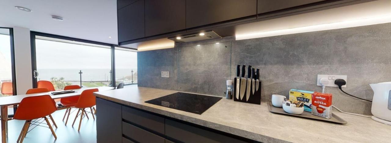3 The View Apartments Ilfracombe - Hot Tub, Parking, Lift, Ev ภายนอก รูปภาพ