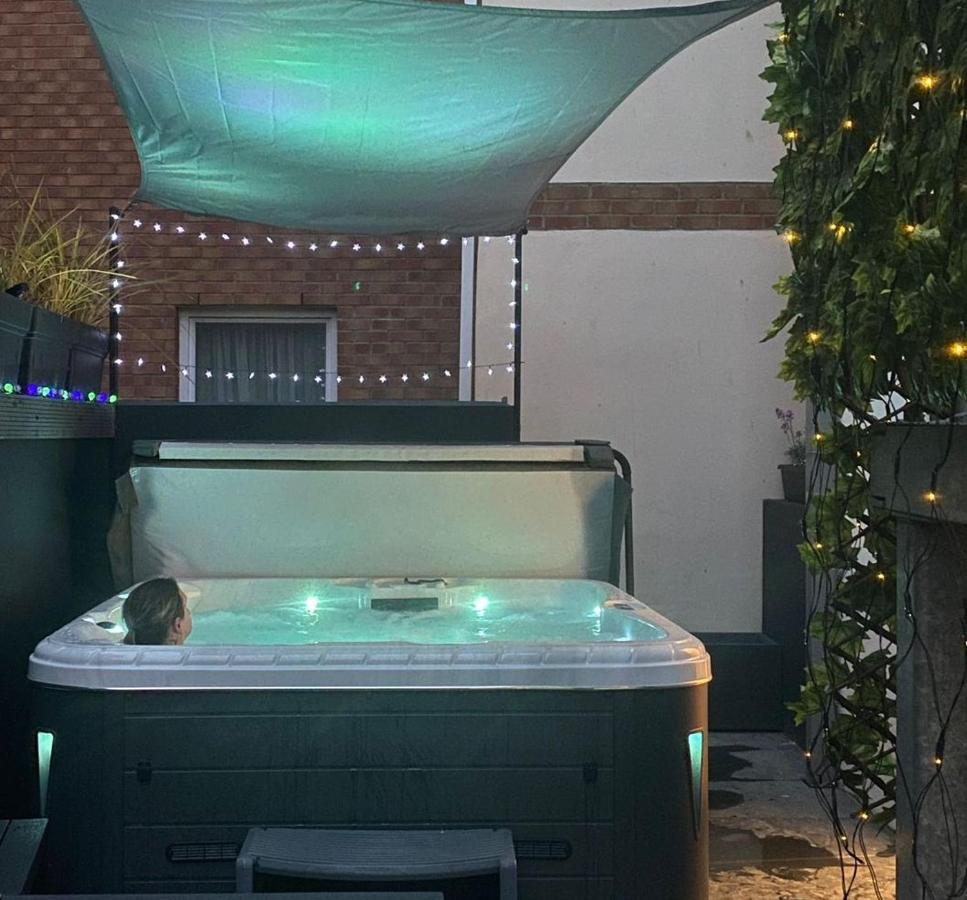 3 The View Apartments Ilfracombe - Hot Tub, Parking, Lift, Ev ภายนอก รูปภาพ