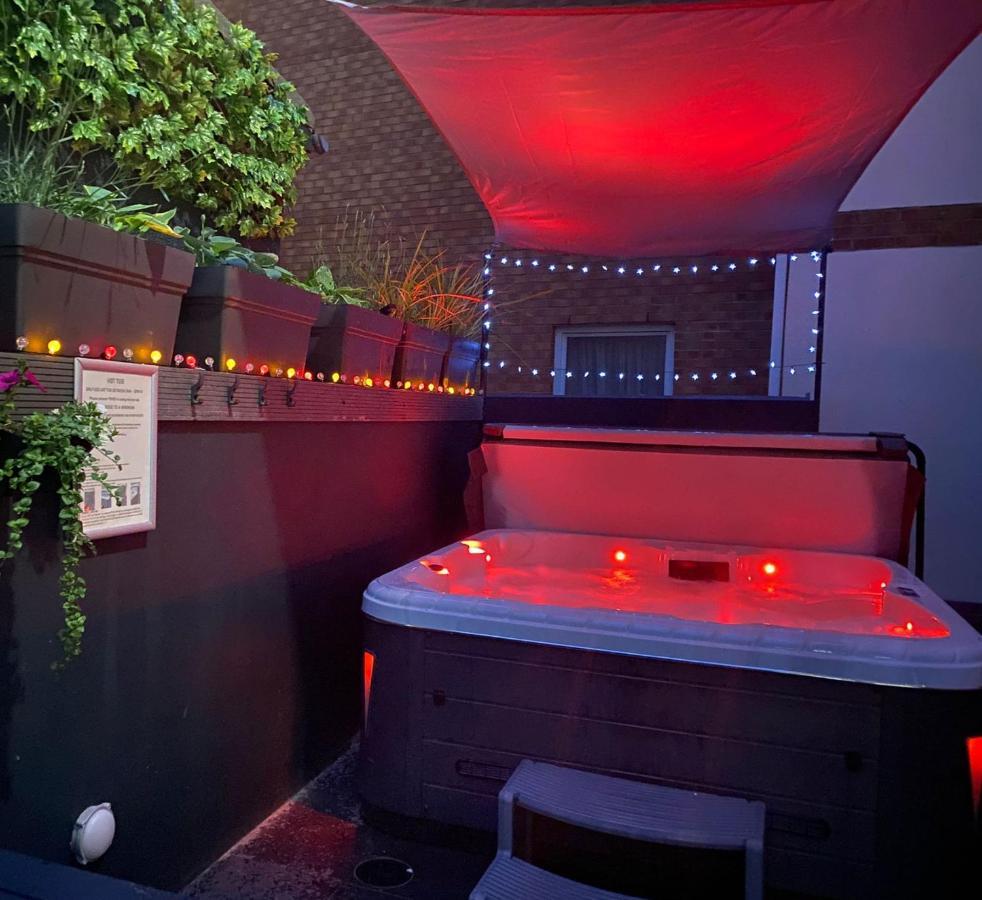 3 The View Apartments Ilfracombe - Hot Tub, Parking, Lift, Ev ภายนอก รูปภาพ