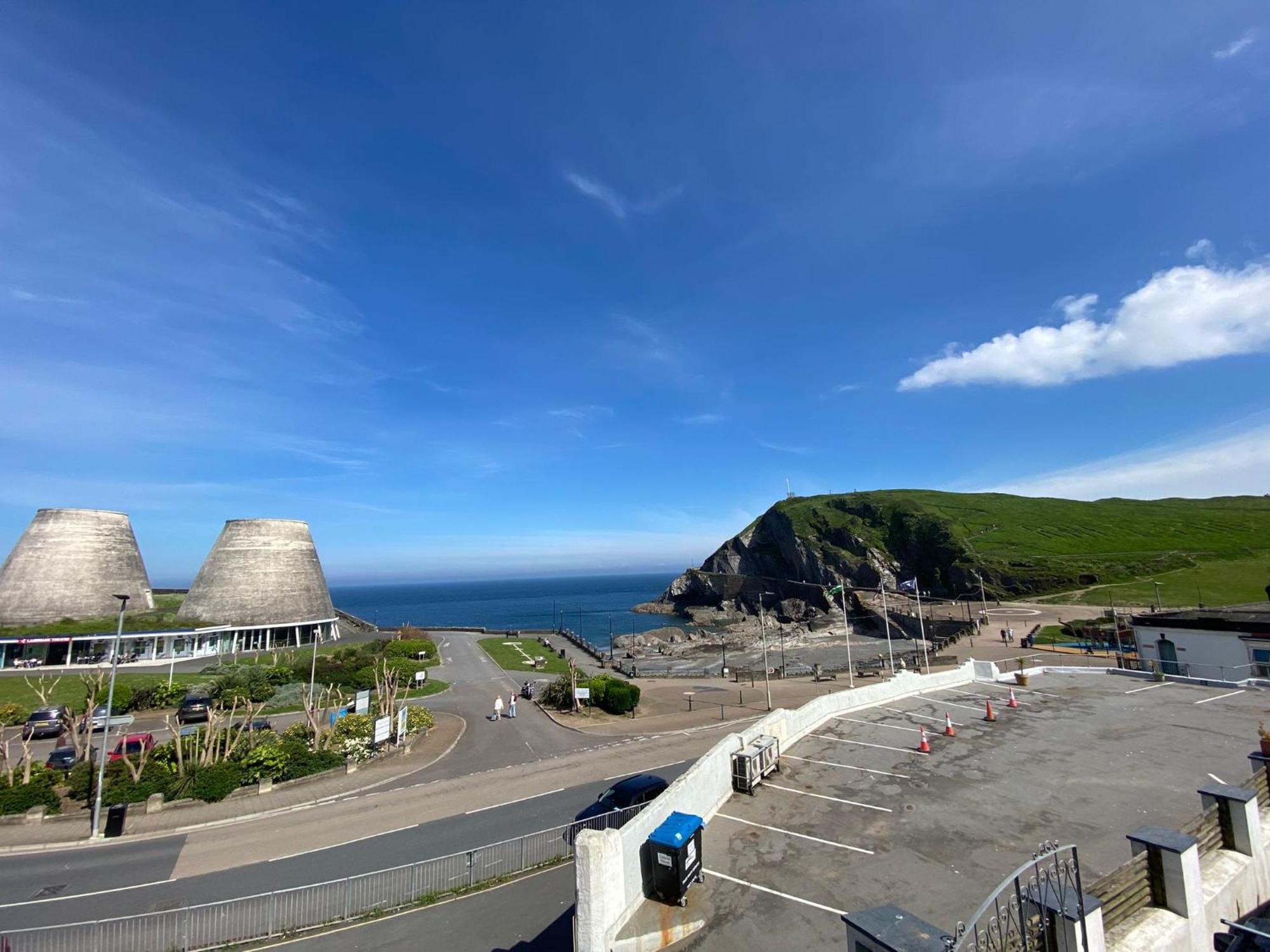3 The View Apartments Ilfracombe - Hot Tub, Parking, Lift, Ev ภายนอก รูปภาพ