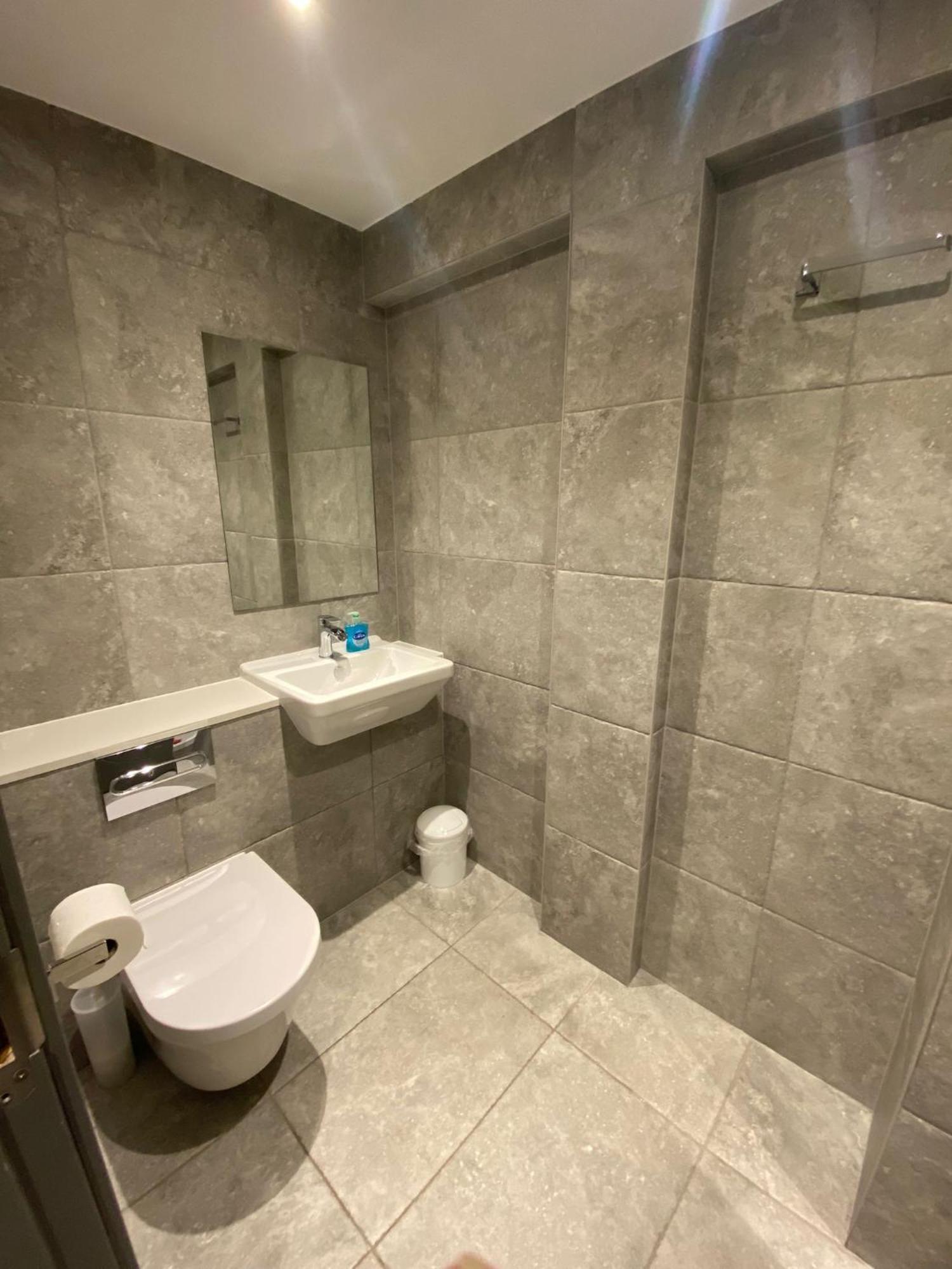 3 The View Apartments Ilfracombe - Hot Tub, Parking, Lift, Ev ภายนอก รูปภาพ