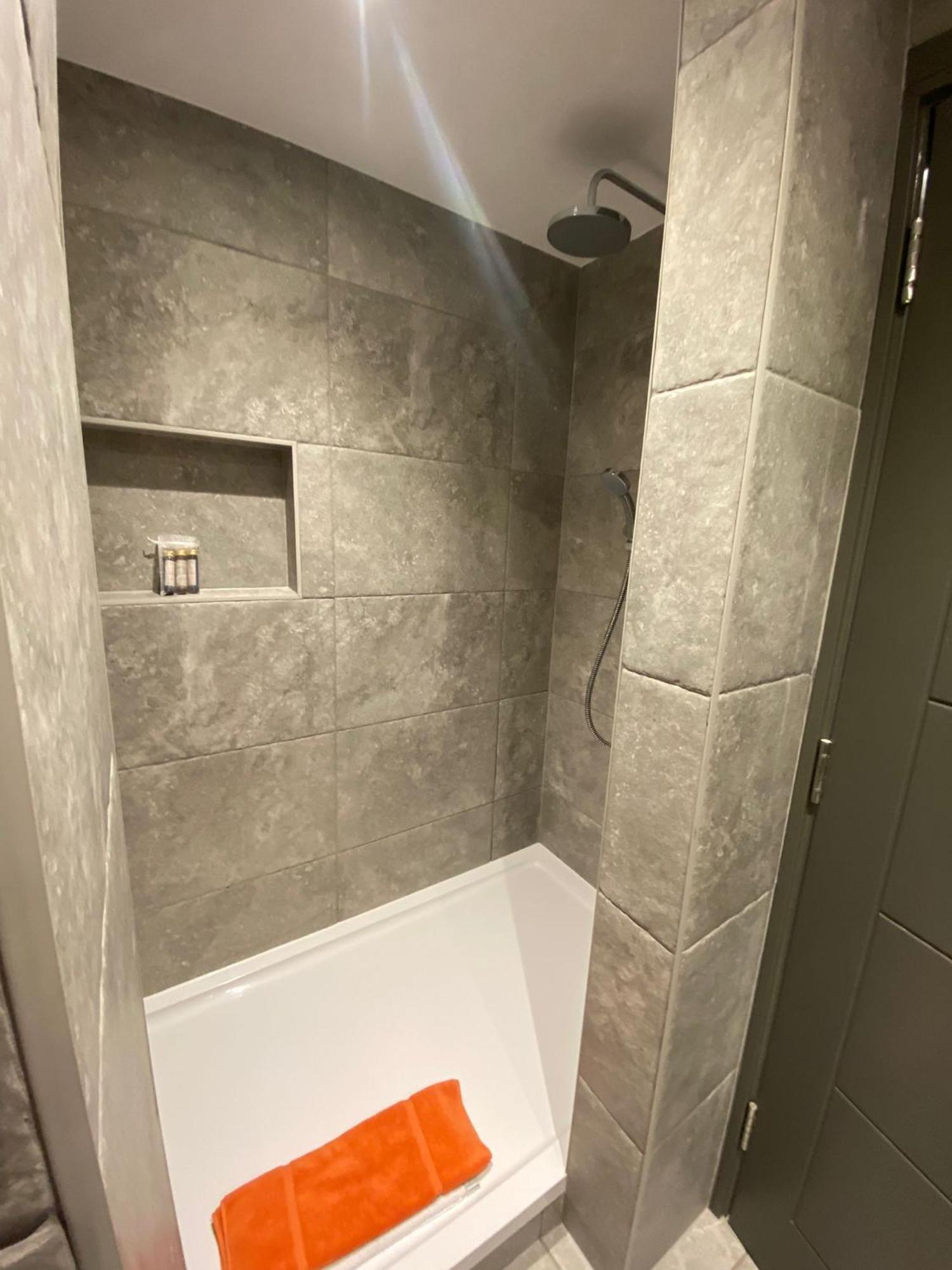 3 The View Apartments Ilfracombe - Hot Tub, Parking, Lift, Ev ภายนอก รูปภาพ