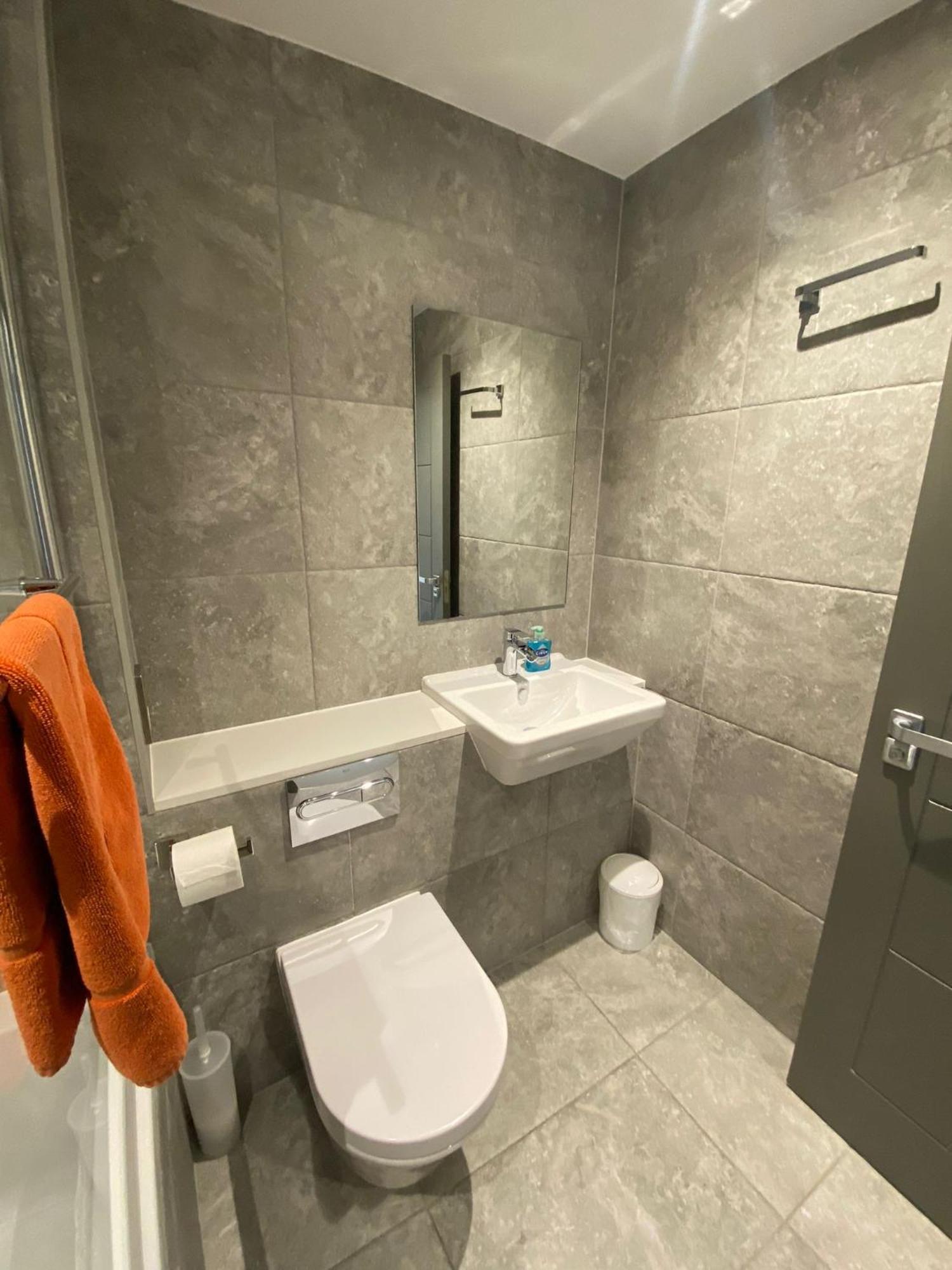 3 The View Apartments Ilfracombe - Hot Tub, Parking, Lift, Ev ภายนอก รูปภาพ