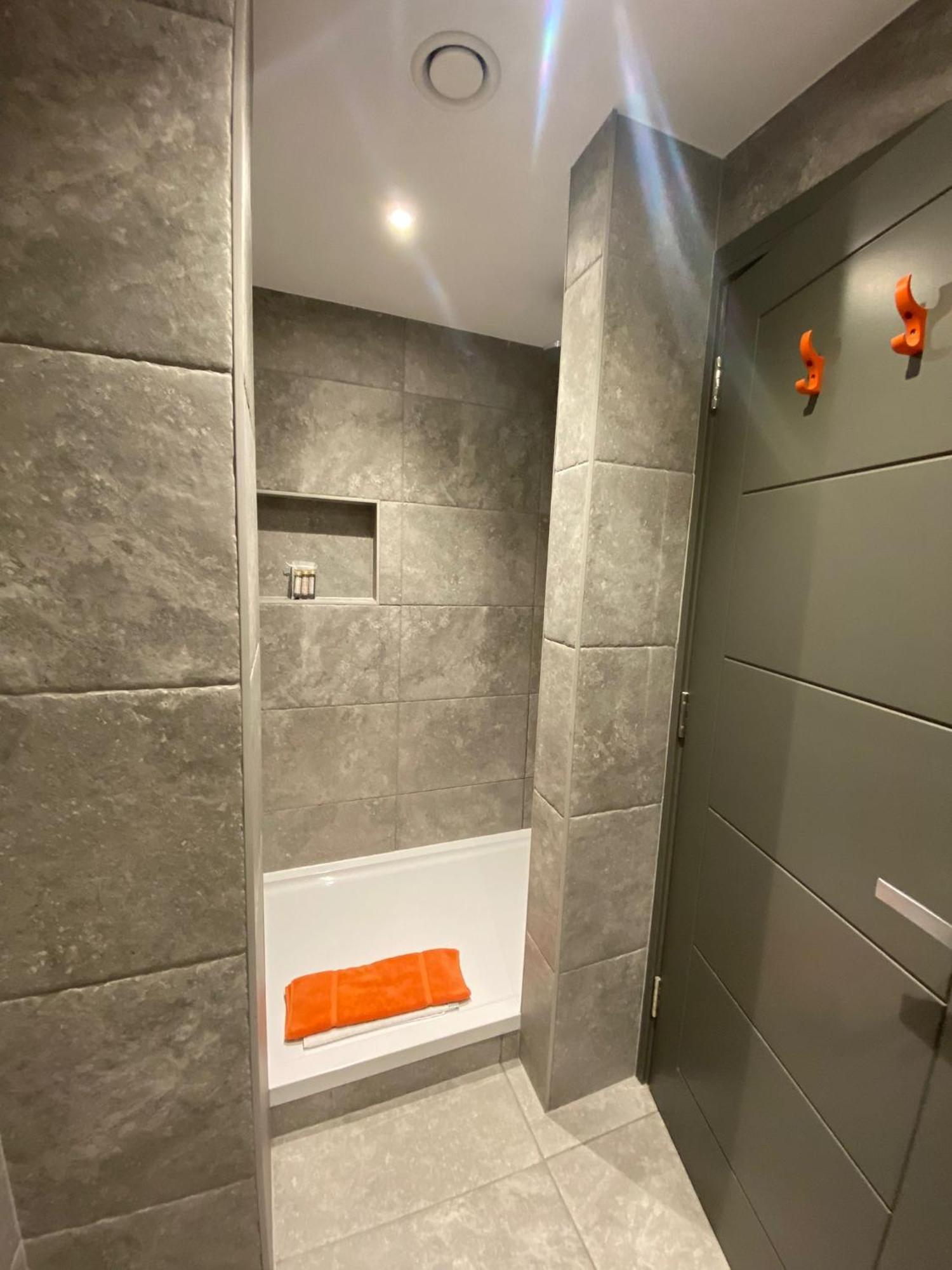 3 The View Apartments Ilfracombe - Hot Tub, Parking, Lift, Ev ภายนอก รูปภาพ